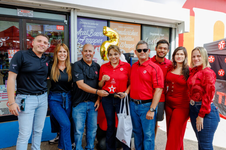 15 Años de Legado de Texaco Palmas Family Mart