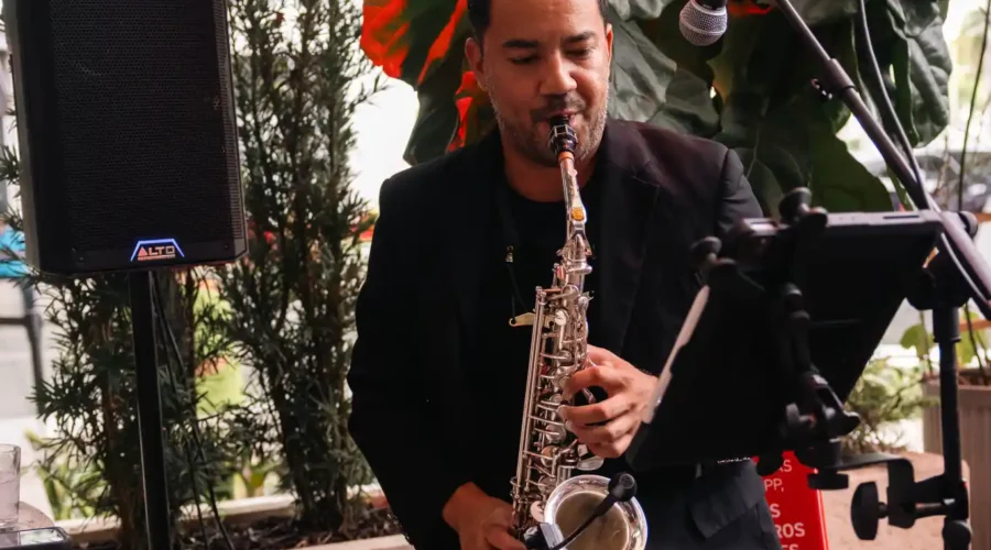 Ambientación con música moderna_RAFI7673
