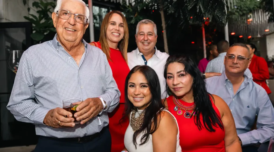 Guillermo Guerra, Jacquelyn Santiago, Rafael Guerra, Carlos Alverio, Neishma Cruz y Merle Pastrana_RAFI7786